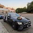 تشريع سيارات عرسان عند الموقع