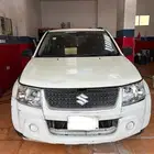 سوزوكي قراند فيتارا 2009 نص فل ابيض داخلية اسود