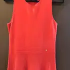 فستان كارولينا هيريرا من نيويورك جدا انيق