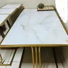 طاولة سيراميك مع ثلاث طاولات خدمه