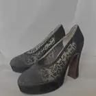 كعب اسود مخمل فخم