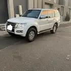 جيب باجيرو اربع ابواب للبيع