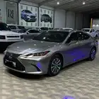 لكزس ES 300 هايبرد 2023 مالك اول شبه جديد