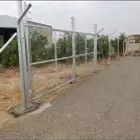 تسوير المزارع والأراضي وتركيب شبوك الملاعب