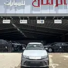 تويوتا   كامري E استاندر بنزين رمادي 113850 شامل الضريبة