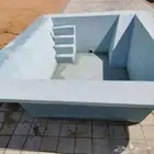 للبيع مسبح نظيف ان شاء الله ما عدا الجزء الظاهر بالصورة فيه