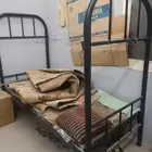 سرير حديد دورين للبيع بحاله كويسه ما استخدم