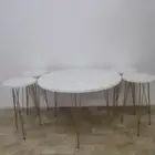 للبيع طاوله مع 4 خدمه نظيفه مافيها شيء نفس الجديده