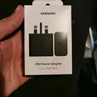 شاحن سامسونج 25 واط وسمارت تاج2 لتحديد موقع الاغراض جديد