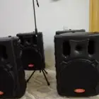 تاجير سماعات وسيوف ب100