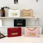 شنط ماركات كمية (جملة وتجزئة) أسعار حرق... (90-180) ريال...