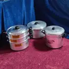 قدور مع قدر بخار منتو صناعه قديمه ثقيلة