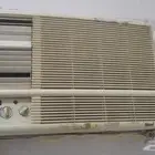 اثاث للبيع 2مكيفات 2 لحافات اسطوانه غاز مع المنظم غسالة