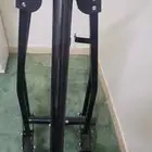 يوجد عندي سرير اطفال وجهاز الغزال الطائر للبيع