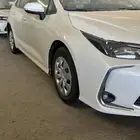 للبيع كورولا 2025 أبيض ستاندر XLi مكينة كبير 2.0 ( أصفار )