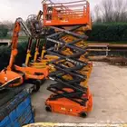 سيزر لفت للايجار رافعة مقصية للايجار رافعة عمال للايجار