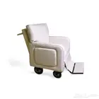 كنب متحرك لكبار السن وذوي الهمم .