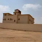 للبيع أرض سكنية في مركز مليح على شارعين