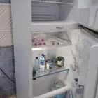 غرفه نوم وكنب وثلاجه وفرن