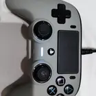 يد سوني 4 نيكون