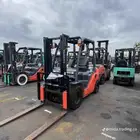 رافعات شوكية فور كلفت 7طن 3طن