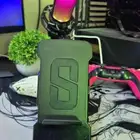 ثلاثه في واحد شاحن و بلوتوث وساعه يجي معه الشاحن