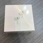 سماعه ابل بلتوث اسمها Airpodspro على السوم