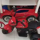 طاولات وسياره دباب )