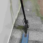 سكوتر كهربائي وقوف