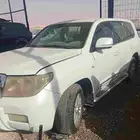 لاندكروزر موديل 2010