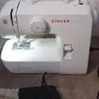 ماكينة للبيع سينجر طراز جديد