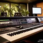 استيديو مزون الطرب _لتنفيذ شيلات _ بالاسماء