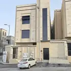 للبيع شقه دور ثاني مع سطح مستقل المصعد شغال بسعر 520الف