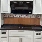 مطبخ نظيف للبيع مع الاجهزه شركة البا ايطالي