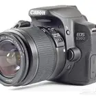 الكاميرا كانون اخترافي 650D شاشة تدور او لمس صنع يابانيه