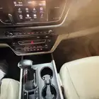 كيا كرنيفال 2019 اللون أبيض لؤلؤي