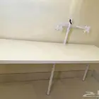طاولة ايكيا