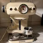 للبيع مكينة اريتي اسبريسو شغال بس الاسبريسو يبغاله تنظيف
