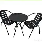 كراسي وطاولات بلاستيك