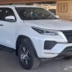 2025 تويوتا فورتشنر GX بنزين بدون دبل شبه جديد