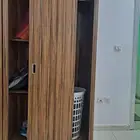 2 دولاب ضلفتين من الخشب المتين استعمال اقل من سنه