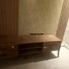 طاولة تلفزيون للبيع