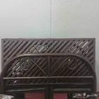 سرير ومكنسه