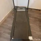 آلة مشي رياضية