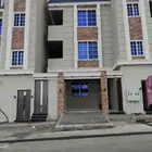 للبيع شقق ارضية وعلويه موقع مميز بحي المعارض