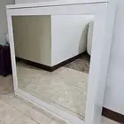 للبيع مرايا تسريحه داخلها ارفف صغيره