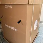 هيرمان ميلر امبودي جديد بالكرتون Herman miller embody للبيع