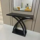 مداخل و طاولات خشبية