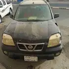 نيسان اكس تريل للبيع 2004 مشكله في المكينه الباقي سليم