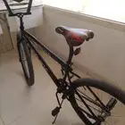 سيكل المقاس الكبير لون اسود استعمال نظيفكل شيء في جديد